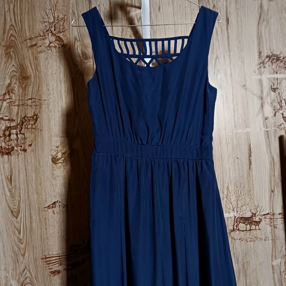 As U Wish Navy Lattice Lace Sleevless Maxi Dress Size Medium - Picture 1 of 12